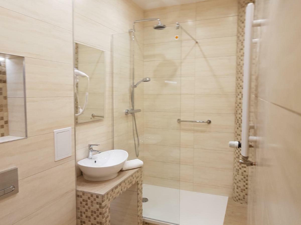 Kaja Apartamenty Legnica Kültér fotó